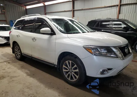 2015 Nissan Pathfinder S из США, поврежденный, VIN 5N1AR2MM2FC613517